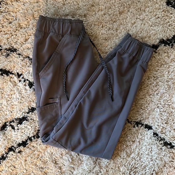 Jaanuu light gray XS scubs - Picture 2 of 7